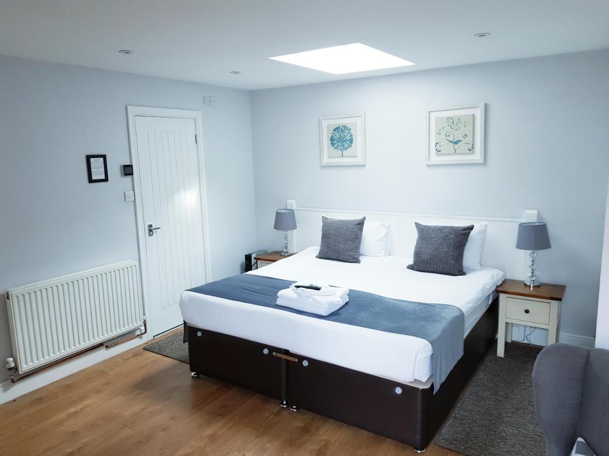 The Oyster Smack Hotell Burnham-on-Crouch Exteriör bild