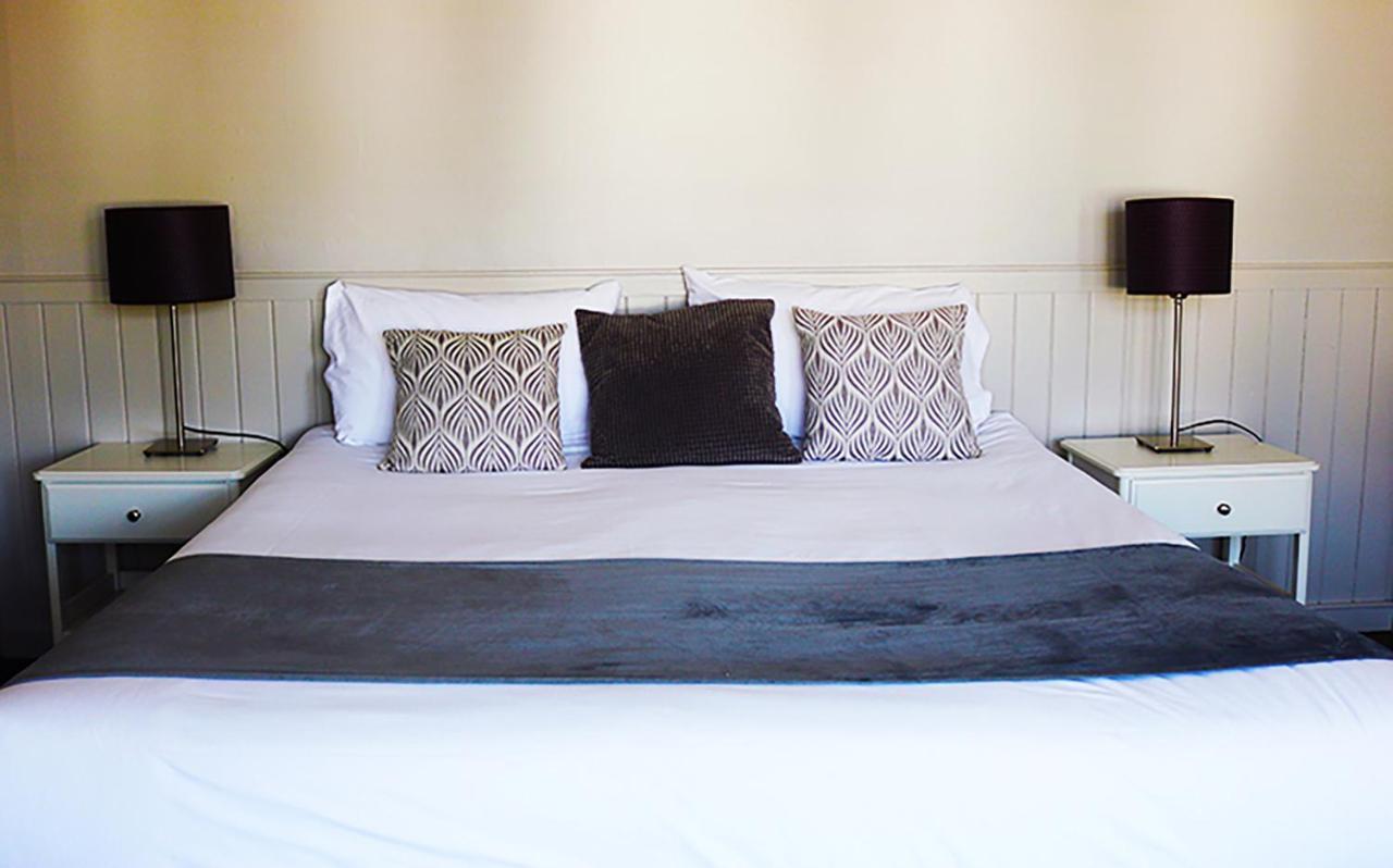 The Oyster Smack Hotell Burnham-on-Crouch Exteriör bild
