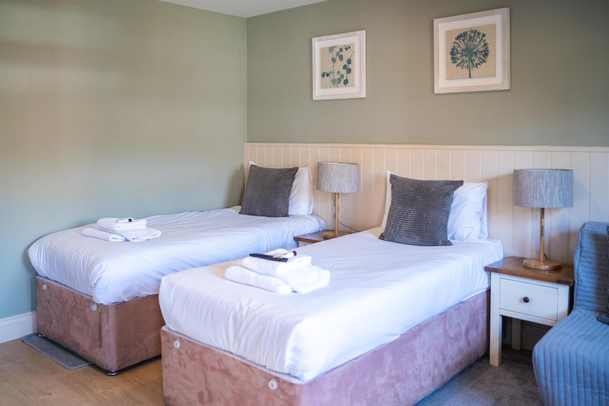 The Oyster Smack Hotell Burnham-on-Crouch Exteriör bild