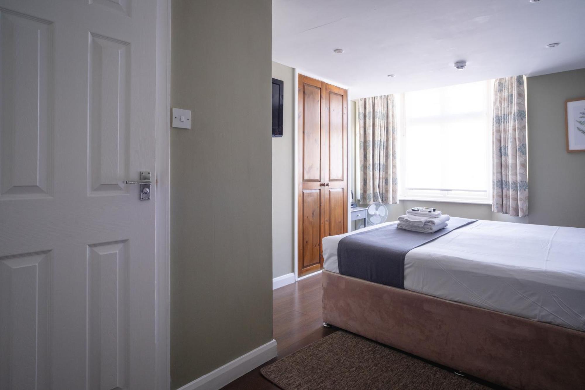 The Oyster Smack Hotell Burnham-on-Crouch Exteriör bild