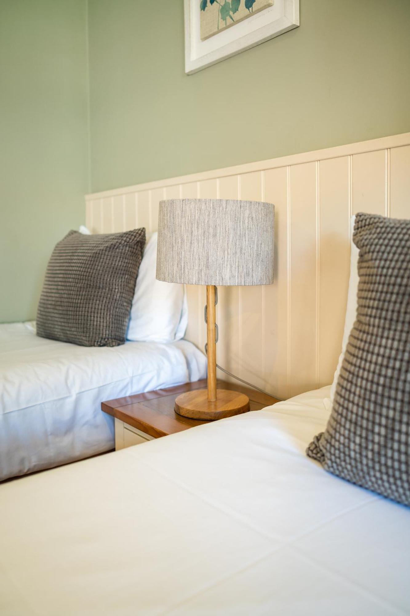 The Oyster Smack Hotell Burnham-on-Crouch Exteriör bild